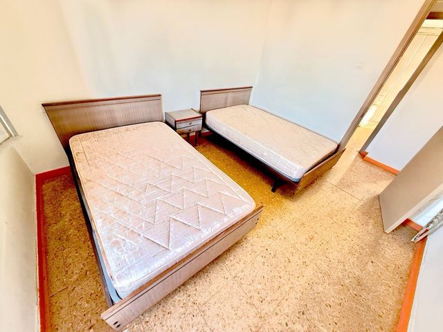 2 Camas Individuales Idénticas