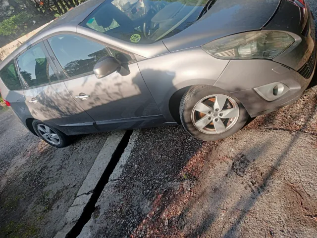 Renault Grand Scenic 1.9 dci F9Q