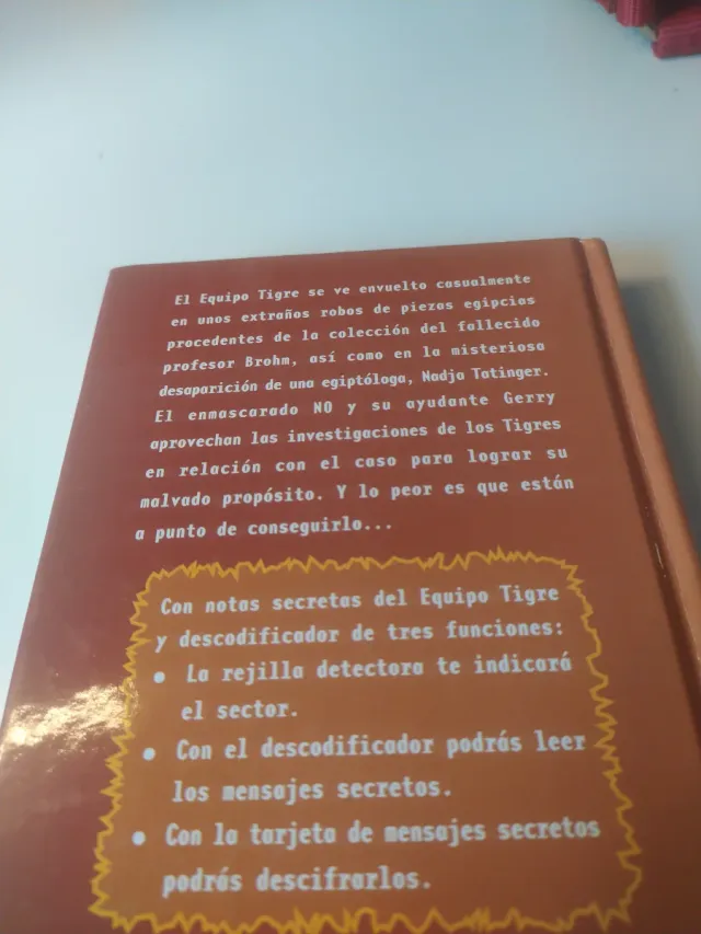 En manos de los ladrones de tumbas (Superequipo...