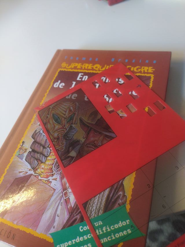 En manos de los ladrones de tumbas (Superequipo...