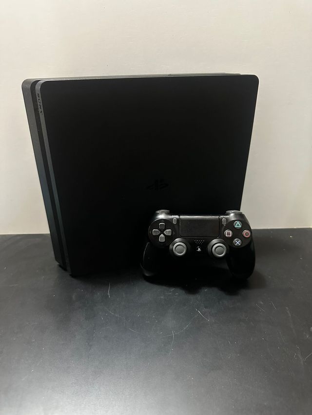 Consola PS4 Slim 500GB Negra + Mando