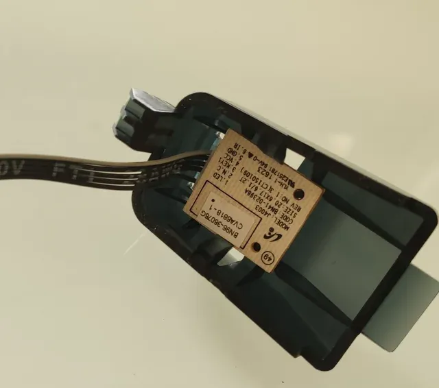 Despiece TV Samsung UE32J4000AWXXC