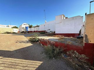 Terreno en venta en Gines