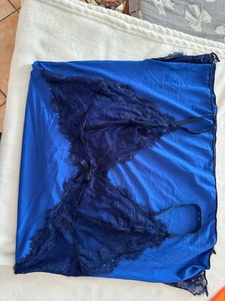 Completo blu con pizzo nuovo