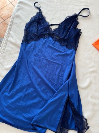Completo blu con pizzo nuovo