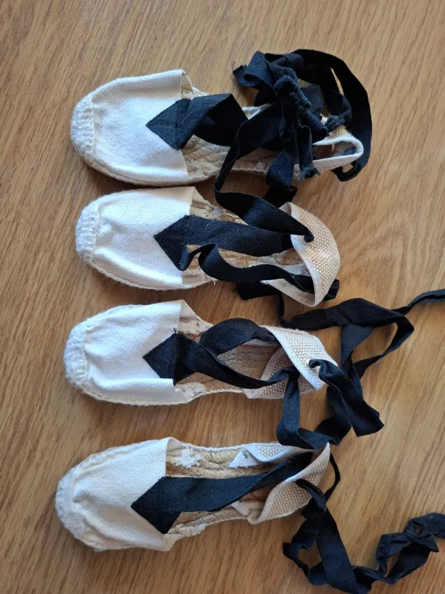 Espardeñas niño blancas y negras