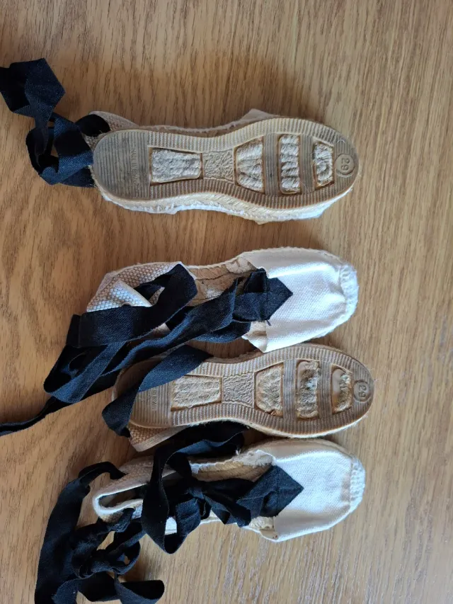 Espardeñas niño blancas y negras