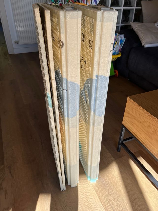 Colchoneta infantil plegable para suelo