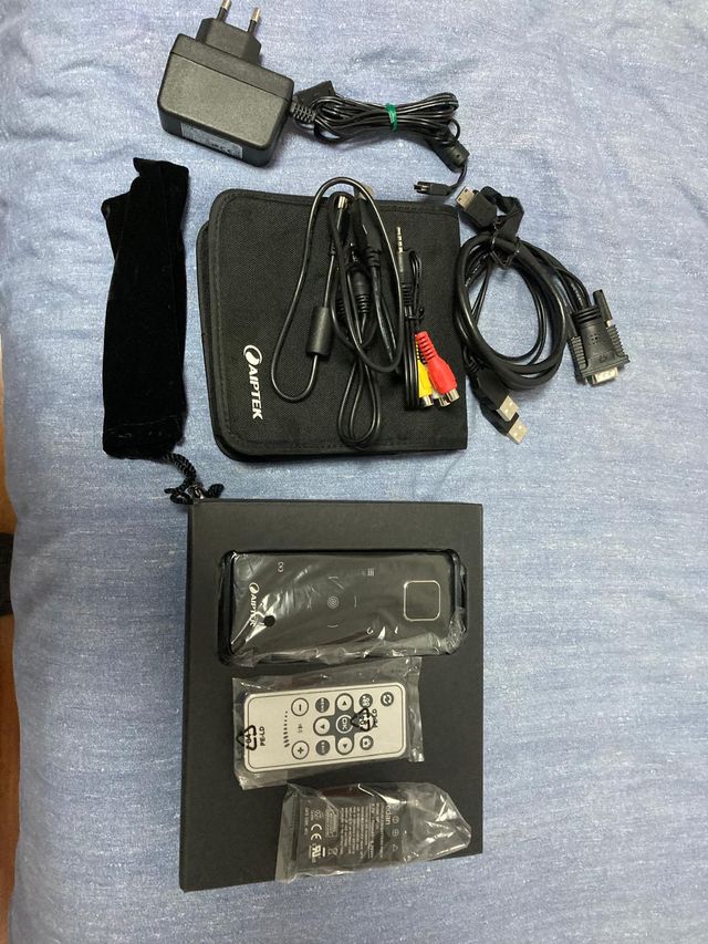Mini proyector AIPTEK Pocket Cinema V-20