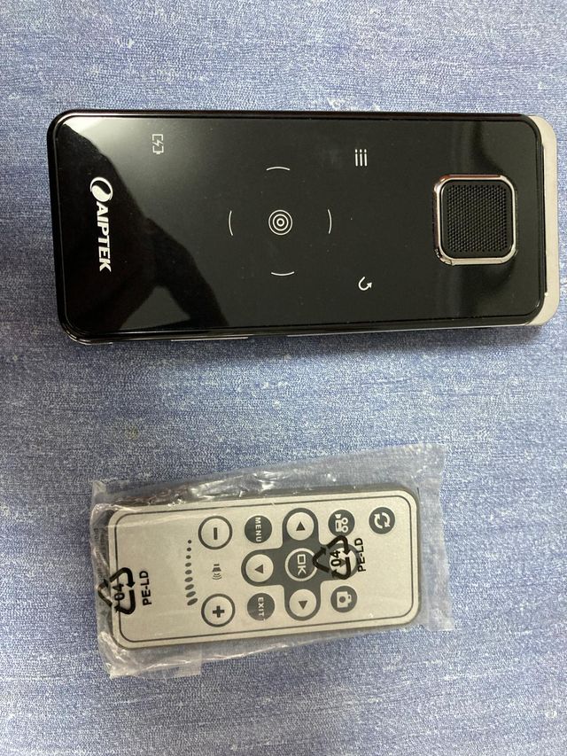 Mini proyector AIPTEK Pocket Cinema V-20