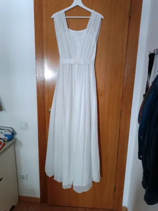 Vestido de Novia Crepe con Cola