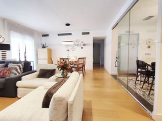 Piso en venta en Eixample Nord – La Devesa en Girona