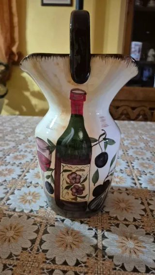 Brocca ceramica dipinta a mano vino
