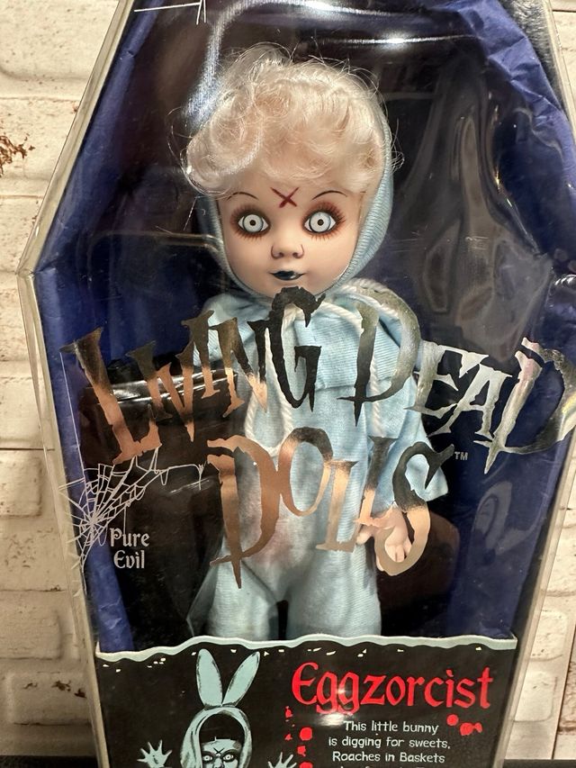 Living Dead Dolls Eggzorcist Azul! Exclusiva SDCC!
