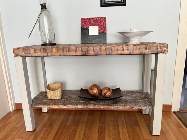 Estantería madera y trenzado