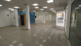 Local comercial en venta en El Carmen en Manises