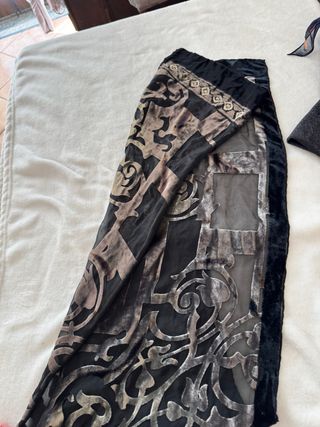 Sciarpa elegante con ricami