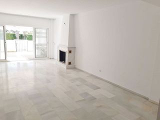 Piso en venta en Puerto Banús en Marbella