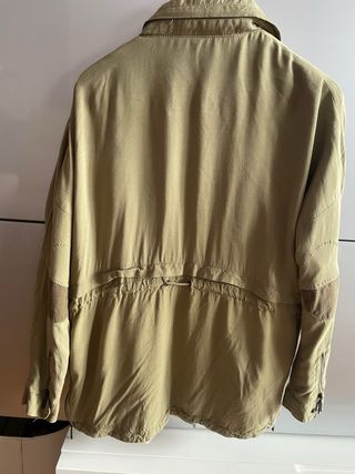 Cazadora ligera capucha Pull&Bear Talla S