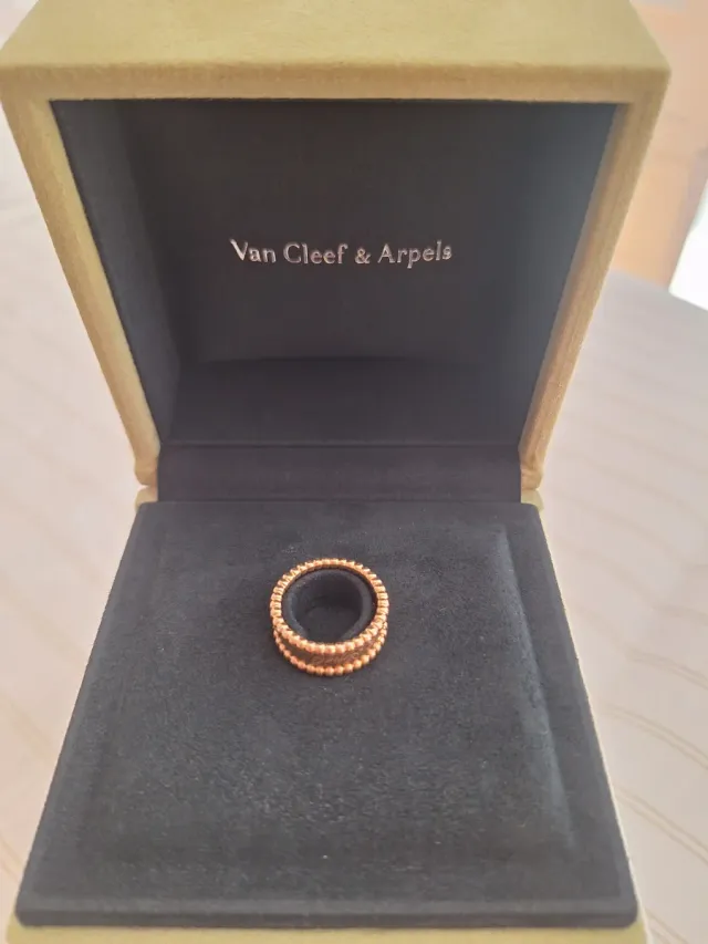 Anillo Van Cleef & Arpels Oro Rosa