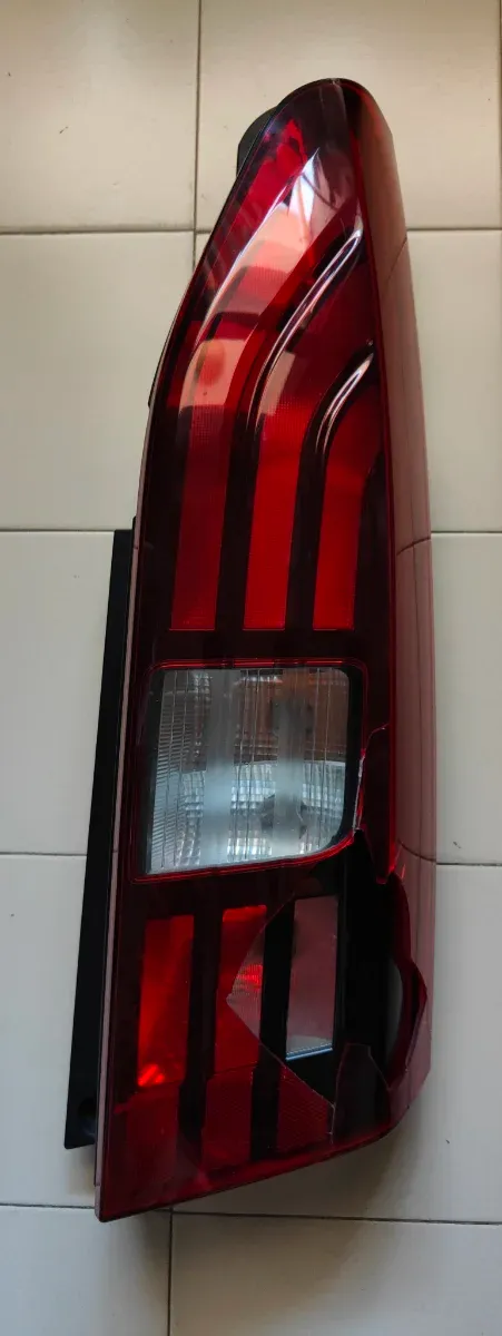 Foco trasero derecho Peugeot / Citroen