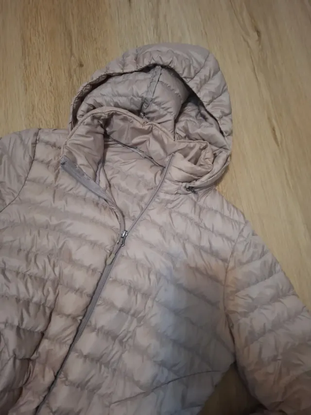 Chaqueta acolchada con capucha