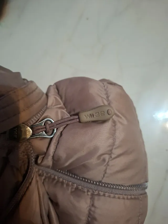 Chaqueta acolchada con capucha