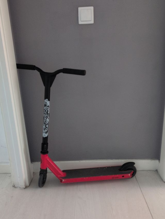 Patinete infantil rojo