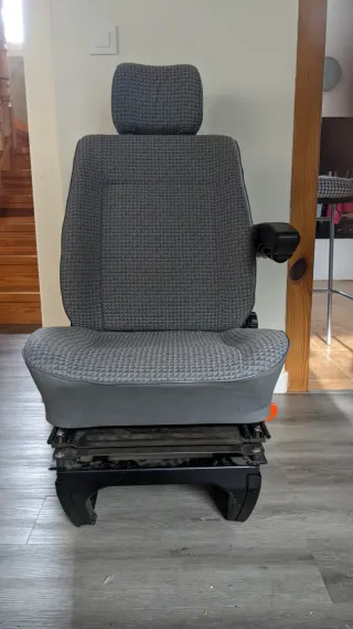 Asiento copiloto T4 con base giratoria FASP