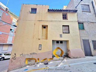 Chalet en venta en Alcora, l´