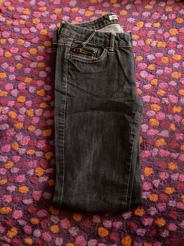 Pantalón ONLY negro talla 40