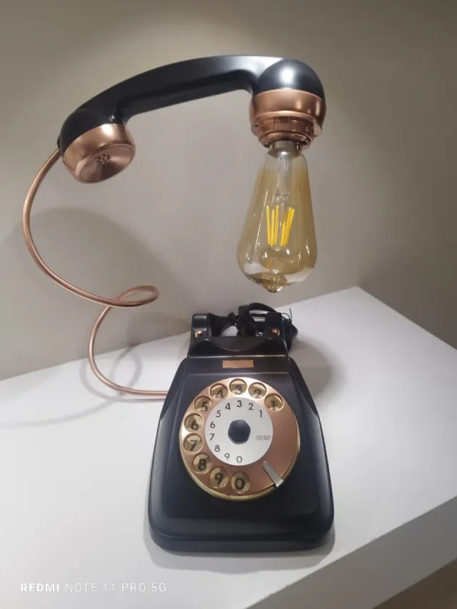 Lampada retrò design telefono vintage