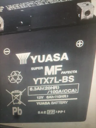 Batería Yuasa YTX7L-BS