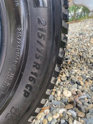 Neumáticos Michelin Agilis 215/75 R16CP