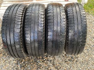 Neumáticos Michelin Agilis 215/75 R16CP