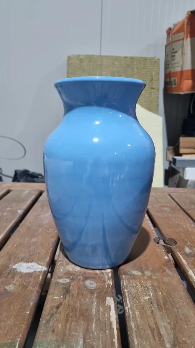 Vaso decorativo azzurro in ceramica