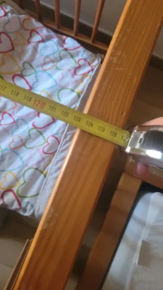 Berço de madeira para bebé