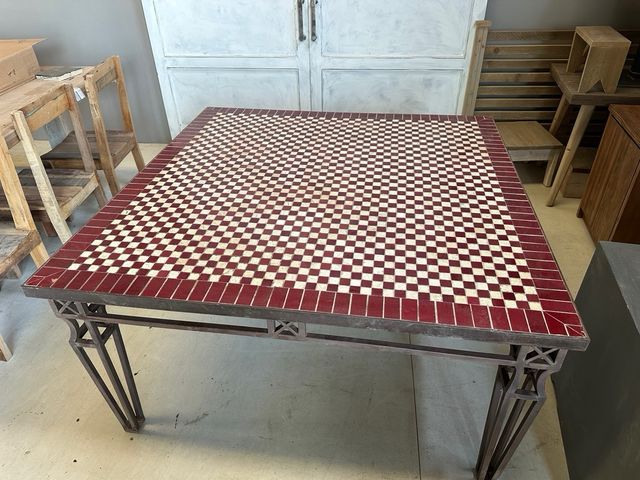 Mesa Mosaico Artesanal Hierro Rojo Blanco