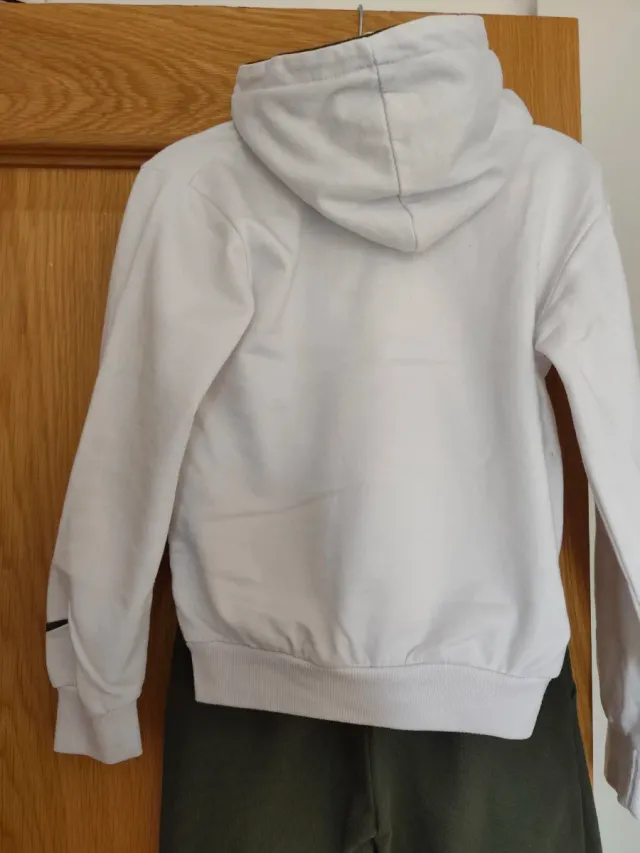 Conjunto chándal Nike blanco y verde