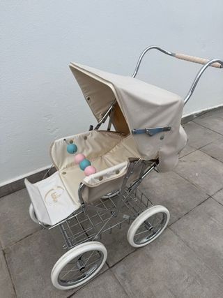 Carrito de muñecas clásico