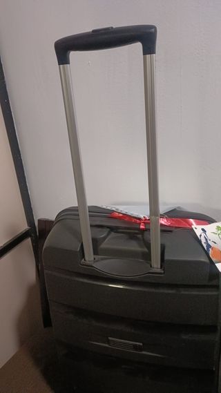 Maleta American Tourister Negra 60x45