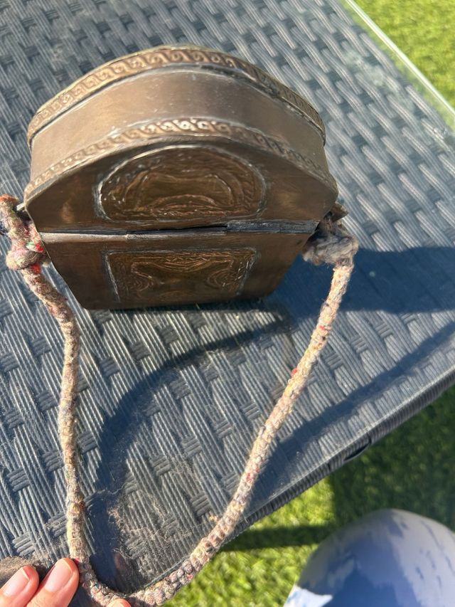 Amuleto antiguo etíope latón/cobre  y hueso