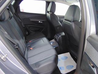 Peugeot 3008 HYBRID 225 eEAT8 ALLURE PACK 2021