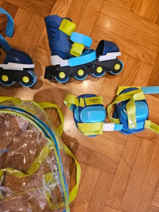 Patines ajustables T. 23-26 + Protecciones + bolsa