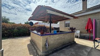 Chalet en venta en Carmona