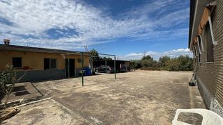 Chalet en venta en Carmona