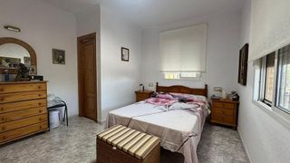 Chalet en venta en Carmona