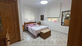 Chalet en venta en Carmona