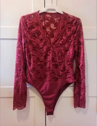 Body de encaje burdeos manga larga