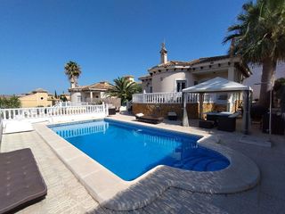 Chalet en venta en Bigastro